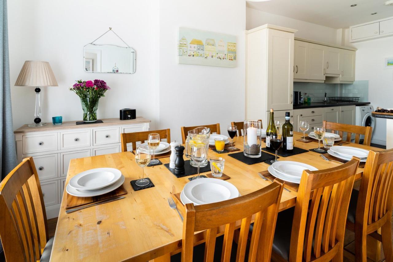 포스마독 Tegfryn , 5*, Sea View, Borth Y Gest 빌라 외부 사진