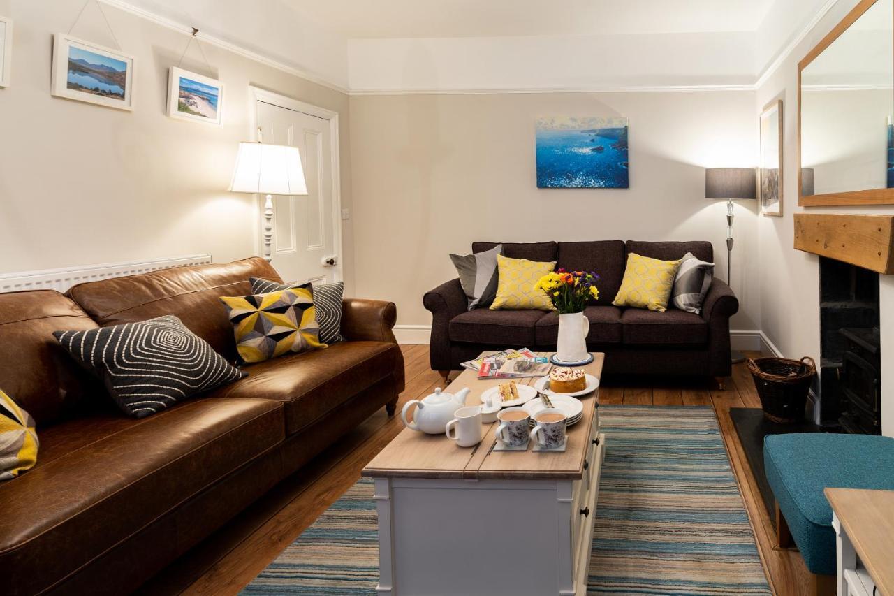 포스마독 Tegfryn , 5*, Sea View, Borth Y Gest 빌라 외부 사진