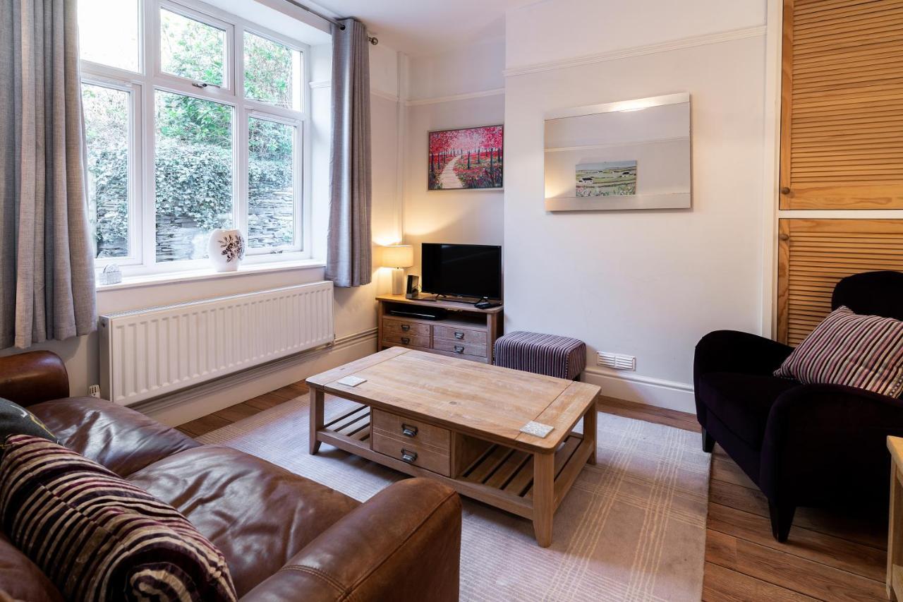 포스마독 Tegfryn , 5*, Sea View, Borth Y Gest 빌라 외부 사진