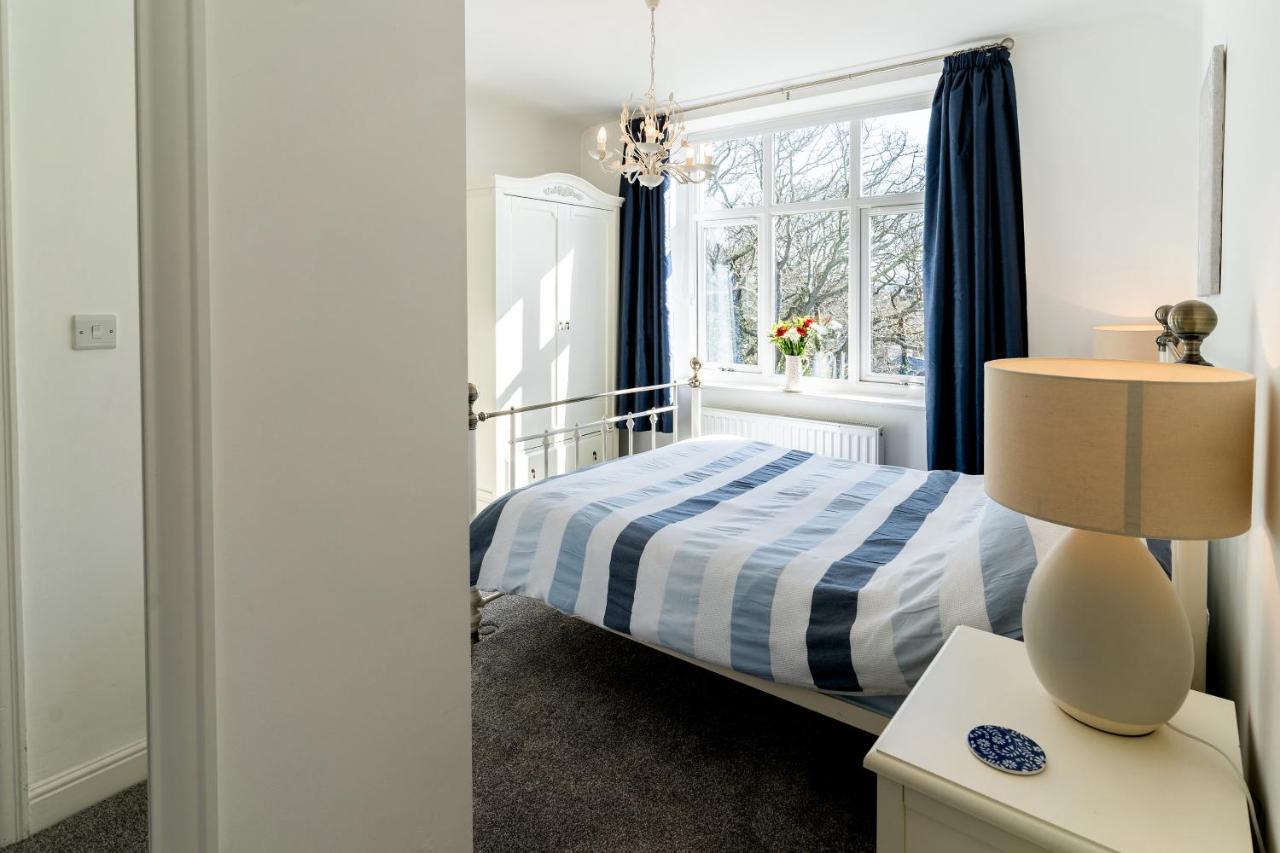 포스마독 Tegfryn , 5*, Sea View, Borth Y Gest 빌라 외부 사진