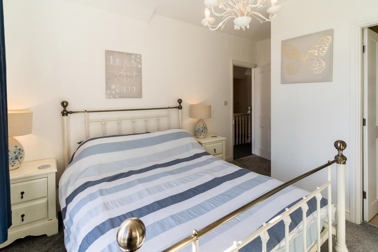 포스마독 Tegfryn , 5*, Sea View, Borth Y Gest 빌라 외부 사진