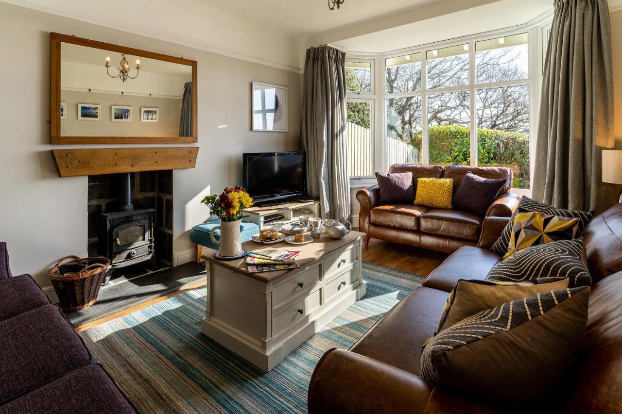 포스마독 Tegfryn , 5*, Sea View, Borth Y Gest 빌라 외부 사진